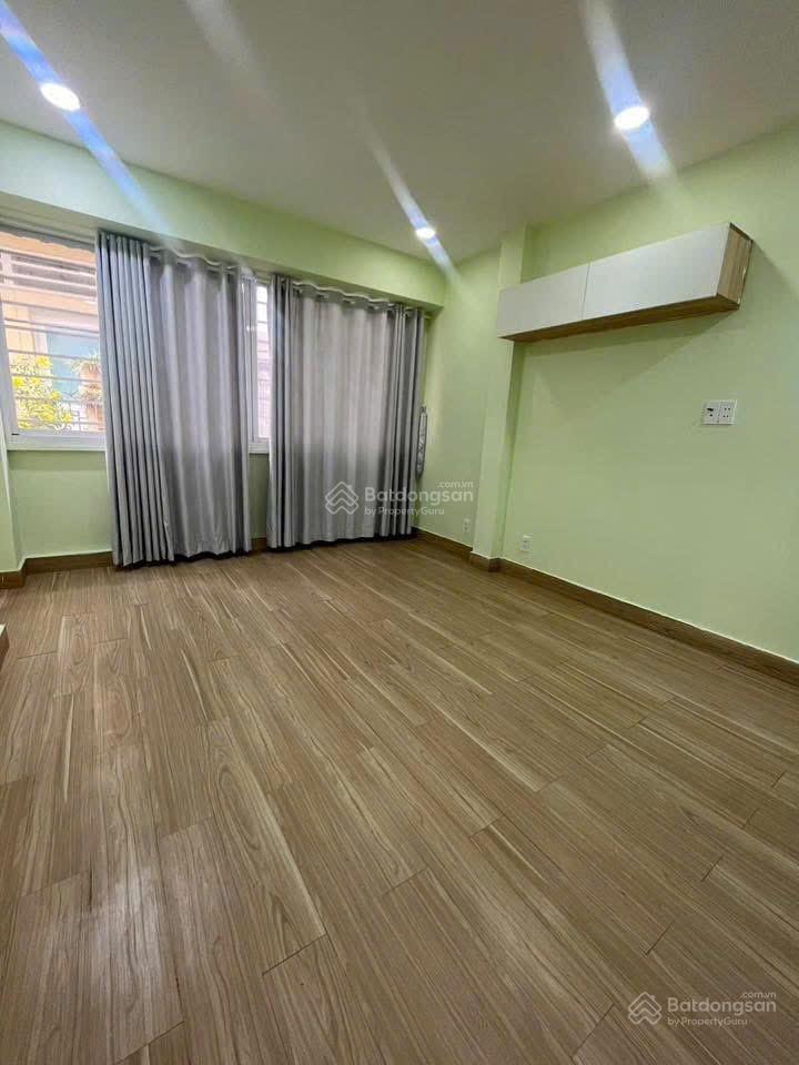 Nhà lê văn sỹ hxh 30m2 khu trung tâm