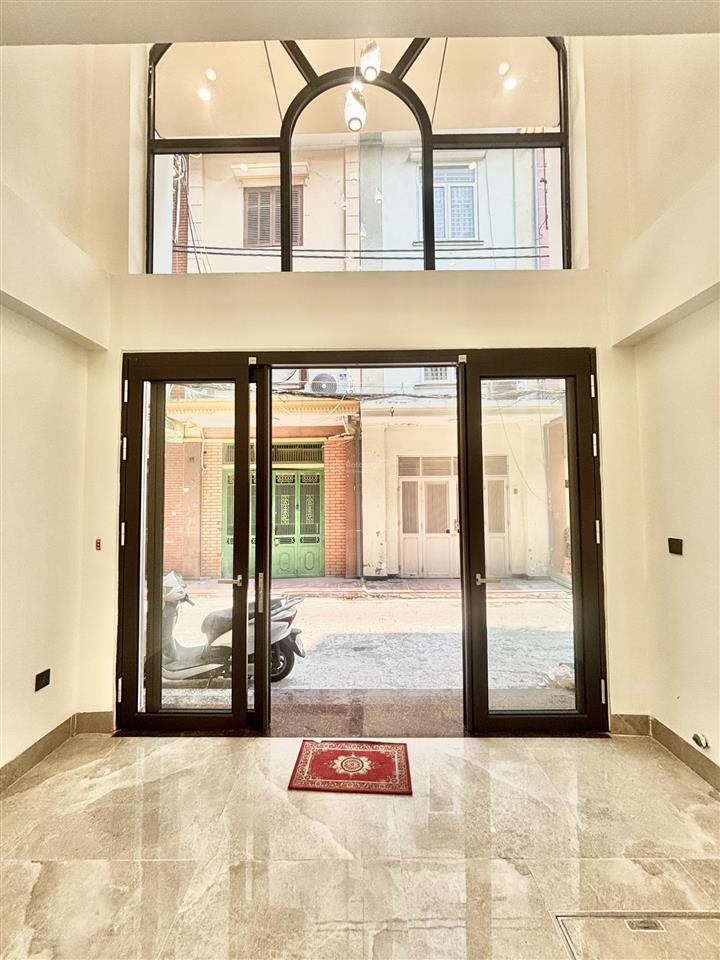 Cho thuê nhà mới 100% gần hoàn kiếm 5 phút kd/vp/studio, thang máy, ô tô tận cửa