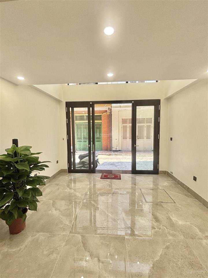 Cho thuê nhà mới 100% gần hoàn kiếm 5 phút kd/vp/studio, thang máy, ô tô tận cửa