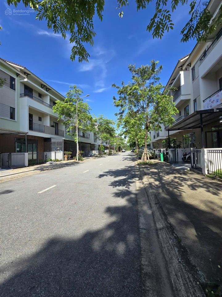 Bán nhanh shophoue 90m hoàn thiện full nội thất centa city, đang có dòng tiền cho thuê