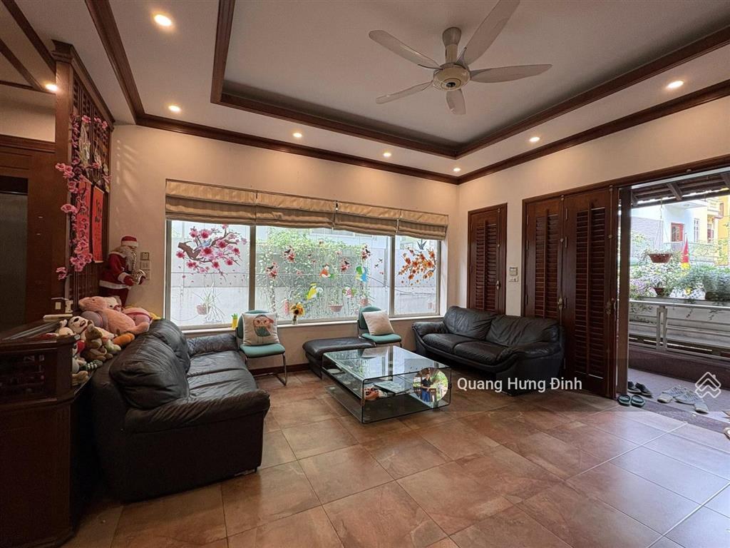 Bán liền kề văn khê hà đông, plo vỉa hè, thang máy, nội thất xịn, 83m2*5t mặt tiền 5m, giá 21 tỷ