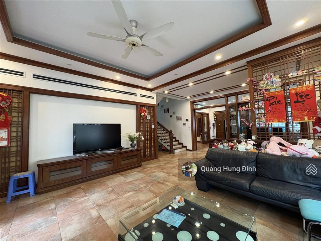Bán liền kề văn khê hà đông, plo vỉa hè, thang máy, nội thất xịn, 83m2*5t mặt tiền 5m, giá 21 tỷ