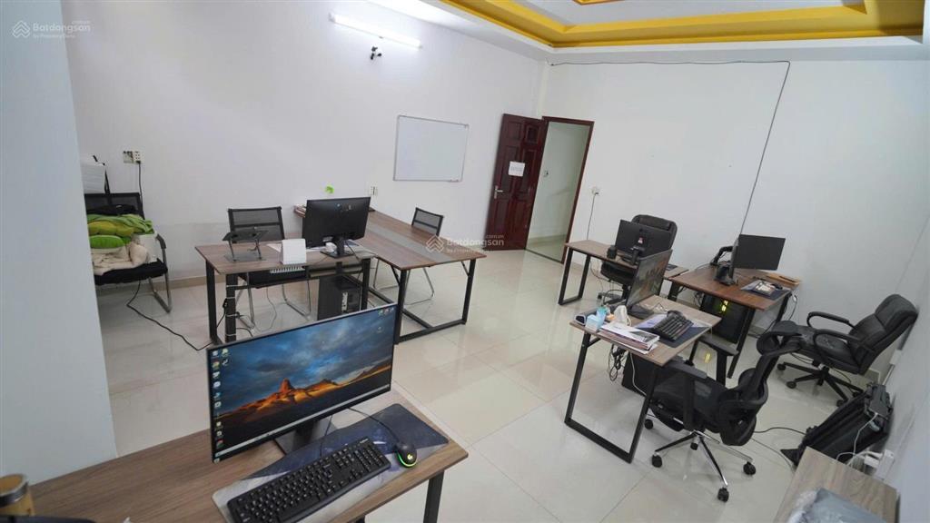 Bán nhà 3 tầng hẻm 7m thông đường trần thị năm (5x23), giá 7.99 tỷ bl
