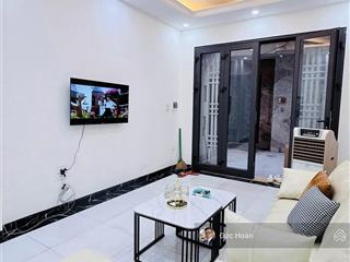 Bán nhà ngọc thụy 5 tầng 4 ngủ, gần công viên, trường qt pháp  chỉ hơn 6 tỷ