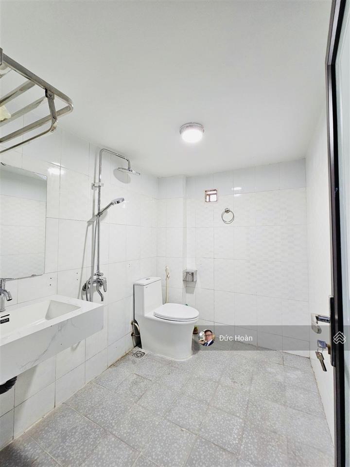 Bán nhà thạch bàn 38m2, 5 tầng 3 ngủ, gần aeon mall  nhỉnh 7 tỷ