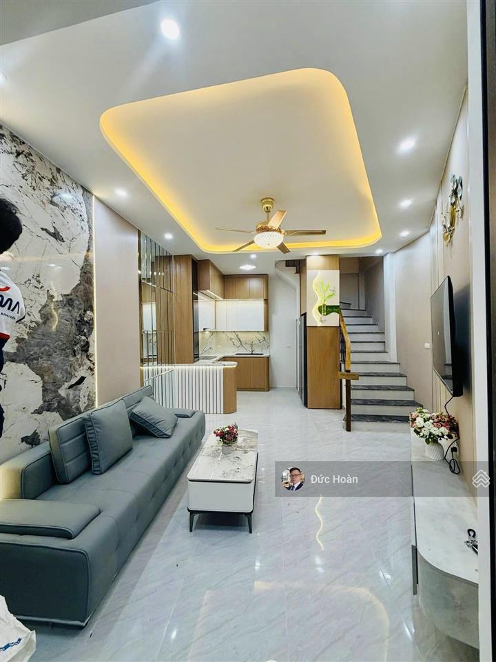 Bán nhà ngọc lâm 35m, full nội thất, gần mipec, cầu chương dương, sang phố nhanh chỉ hơn 7 tỷ