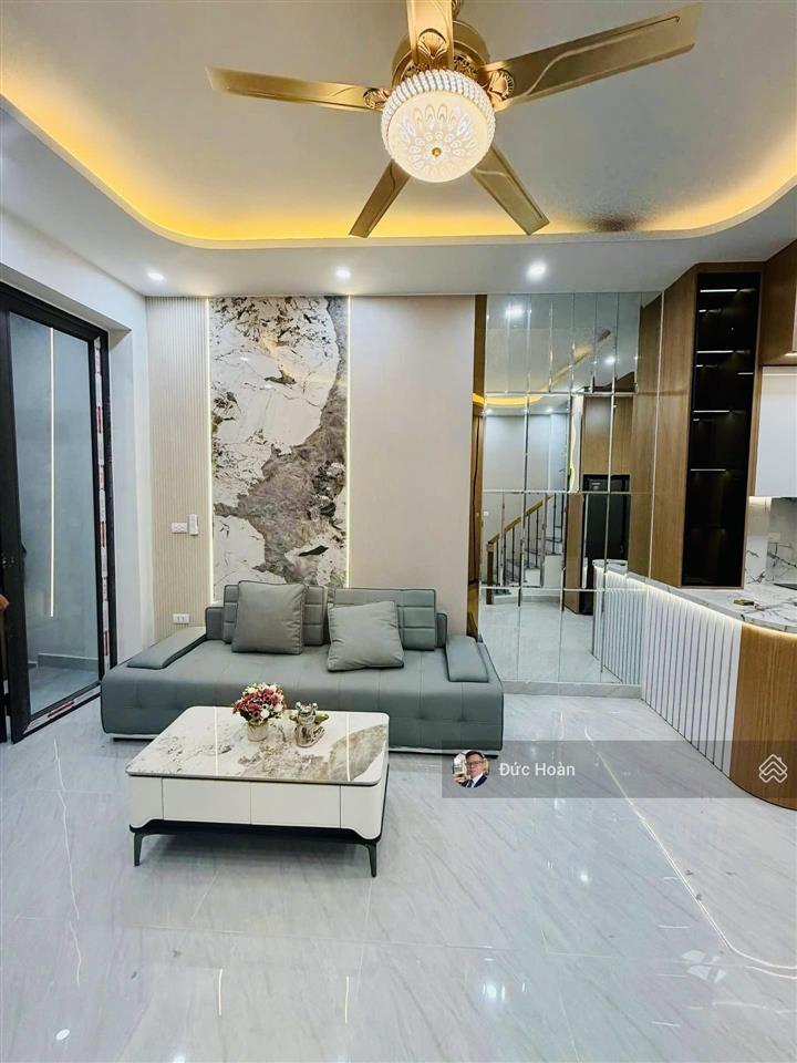Bán nhà ngọc lâm 35m, full nội thất, gần mipec, cầu chương dương, sang phố nhanh chỉ hơn 7 tỷ