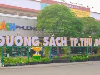 22 tỷ da hầm, 7 tầng, dt 10x30m mặt tiền gần đường sách q9
