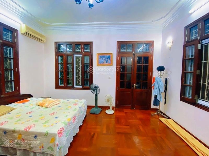 Bán nhà phố hoàng cầu ! phân lô, ô tô tránh, 59m2 x 4 tầng , kinh doanh, thẳng sát phố.