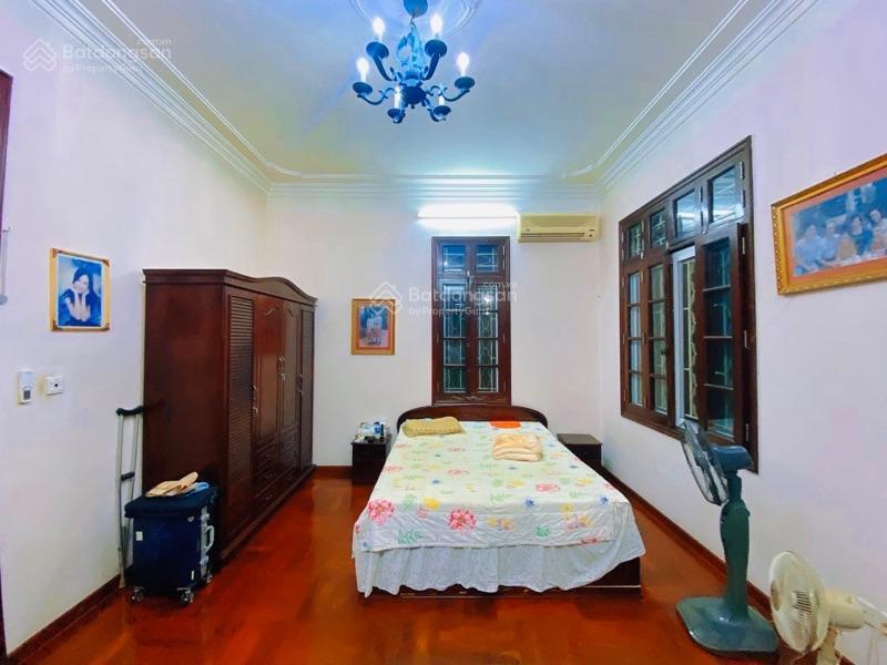 Bán nhà phố hoàng cầu ! phân lô, ô tô tránh, 59m2 x 4 tầng , kinh doanh, thẳng sát phố.