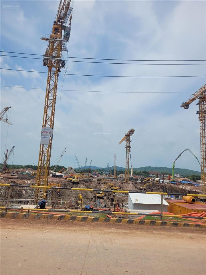 Chính chủ cần tiền bán gấp.đất tại an thơiphú quốc giá 1,3 tỷ, 315m2, chính chủ, uy tín