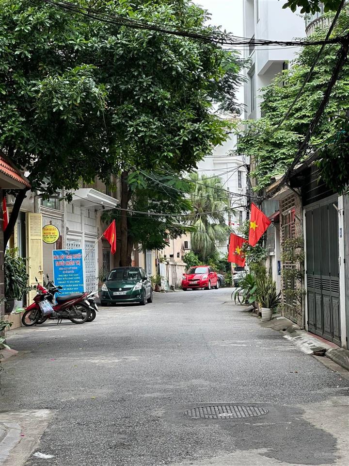 Bán đất lâm hạ ngõ thông ôtô tránh cách 3 nhà ra mặt phố 95m2 mặt tiền 5m  giá 27 tỷ ctl