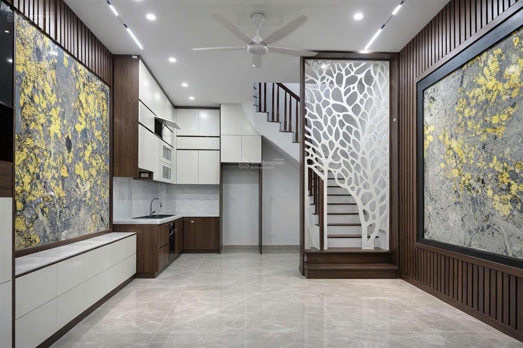 Hiếm! nhà mới thuỵ khuê  30m ra hồ tây  5 tầng full nội thất  giá chỉ 7.3 tỷ