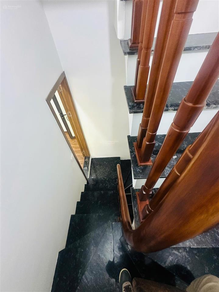 Hiếm! nhà mới thuỵ khuê  30m ra hồ tây  5 tầng full nội thất  giá chỉ 7.3 tỷ