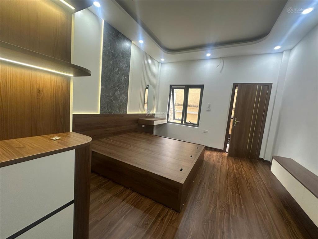 Hiếm! nhà mới thuỵ khuê  30m ra hồ tây  5 tầng full nội thất  giá chỉ 7.3 tỷ