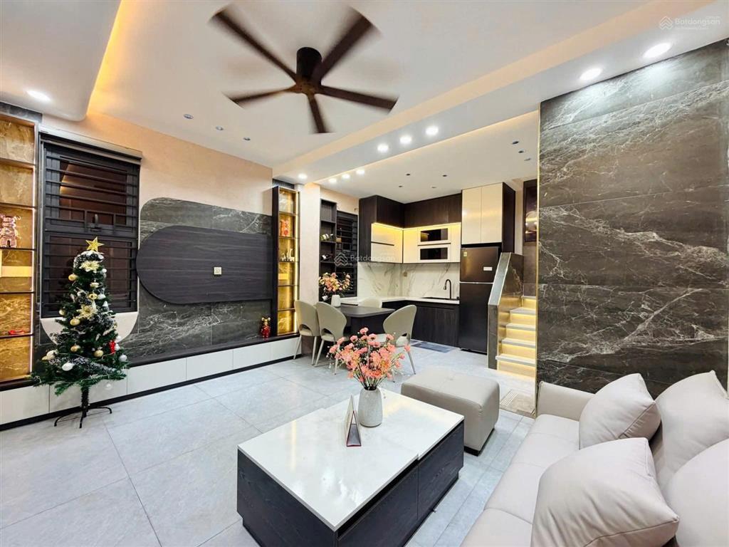 Nhà mới ngay tân hoà đông, 52m2, 4 tầng btctc, 4 pn, hẻm rộng 5m gần mặt tiền, tiện cho thuê