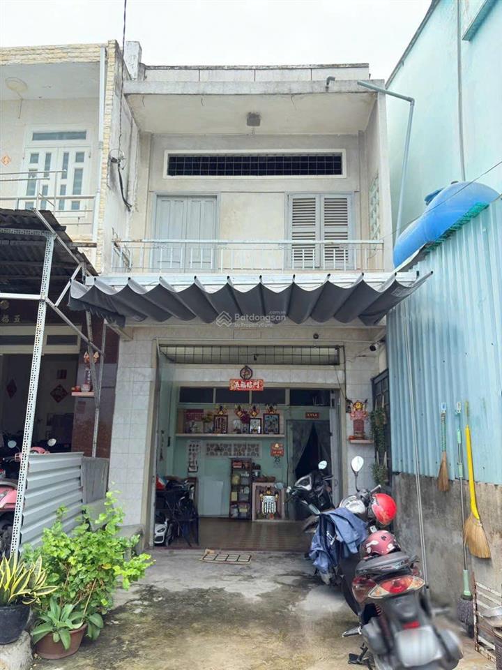 Phạm văn chí  quận 6  dtcn 98.2m2 ( 4.5x15m )  nở hậu lớn * giá chỉ hơn 90tr/m2