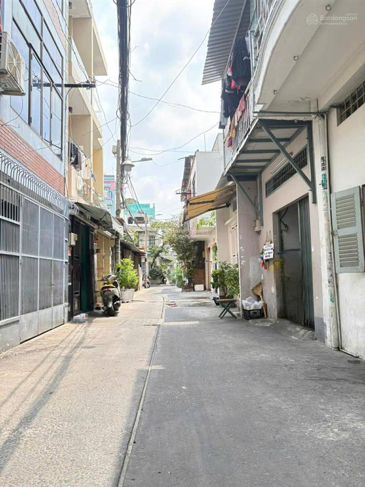 Hẻm 8m thông  minh phụng  quận 11  dtcn 42m²  4 tầng btct * giá 9 tỷ tl