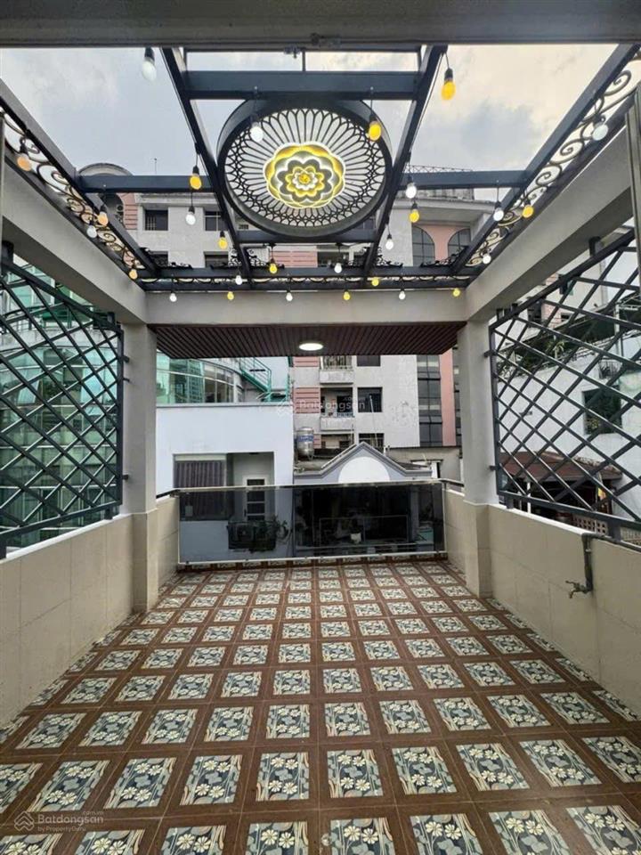 Hẻm 8m rộng  lãnh bình thăng  quận 11  dtcn 34.5m² (4.3*11)  4 tầng btct  giá 8.x tỷ tl