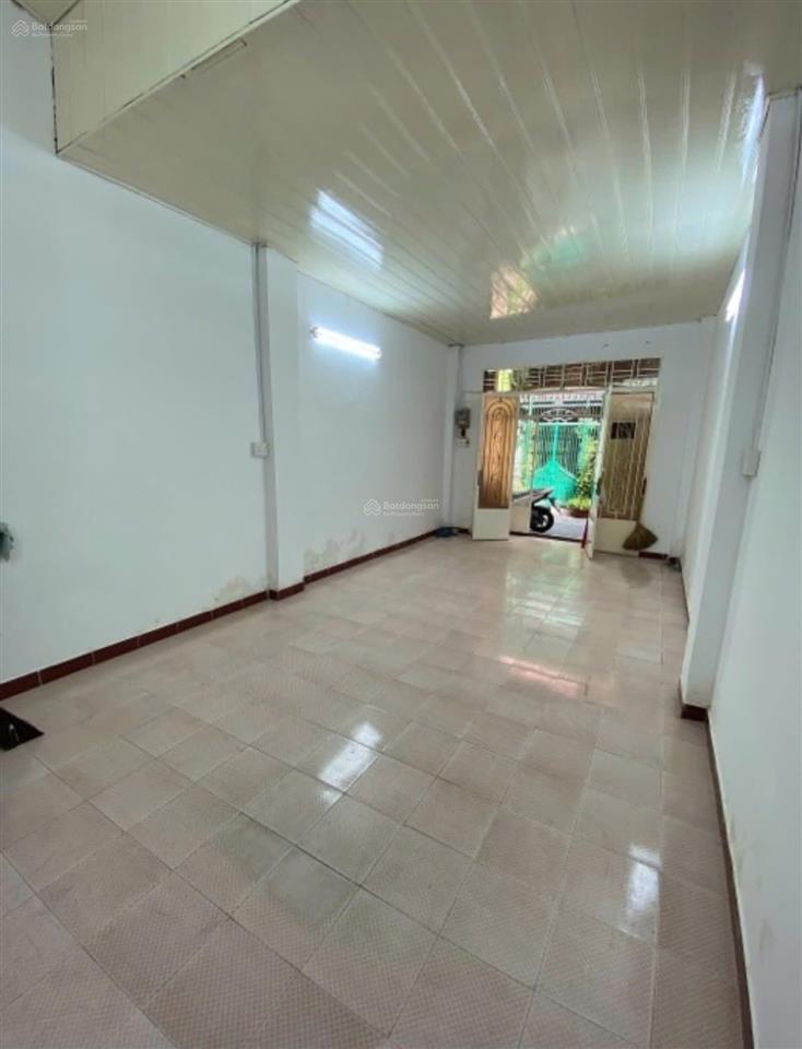 Xe hơi đỗ cửa  phan văn trị  nguyễn văn cừ  quận 5  45m² ( 3.8x12 ) giá 8.x tỷ tl