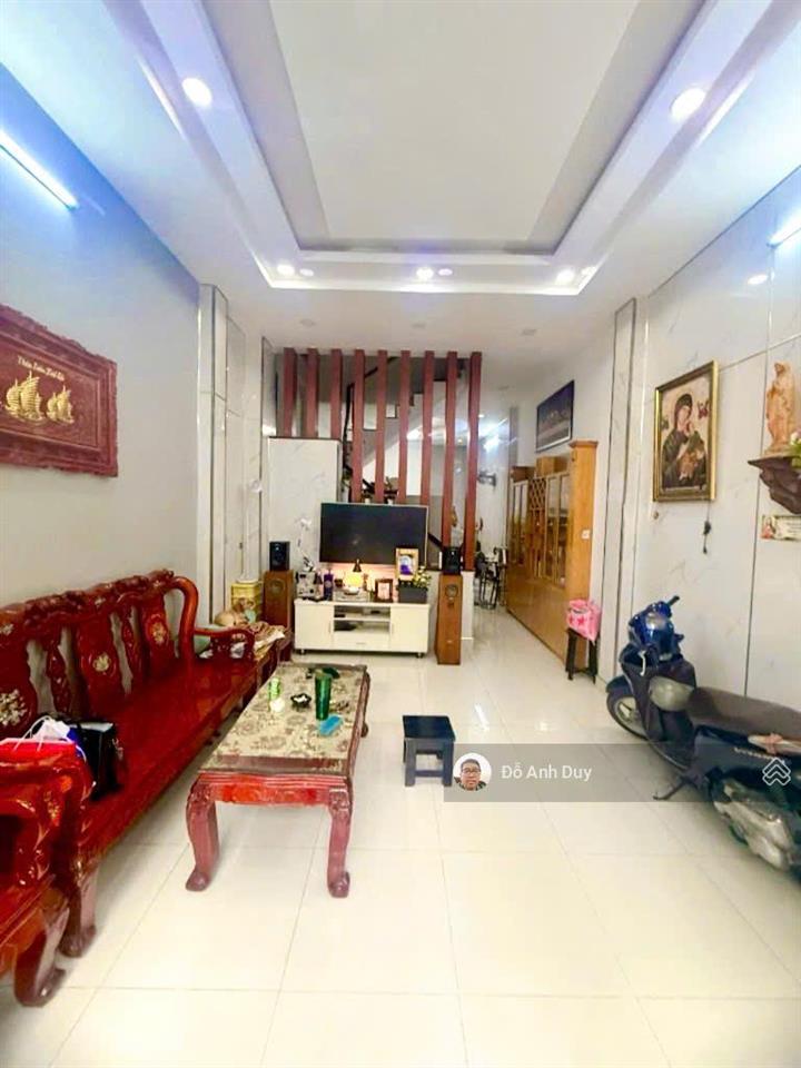 Nhà ngay cộng hoà , 70 m2 3 tầng ở ngay 7 tỷ hẻm trước nhà 5 m