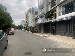 Nhà ngay nguyễn văn khối , 60 m2 3 tầng hẻm kinh doanh 10 m oto ngủ nhà.