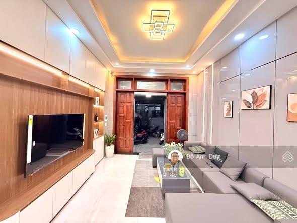 Nhà ngay nguyễn văn khối , 60 m2 3 tầng hẻm kinh doanh 10 m oto ngủ nhà.