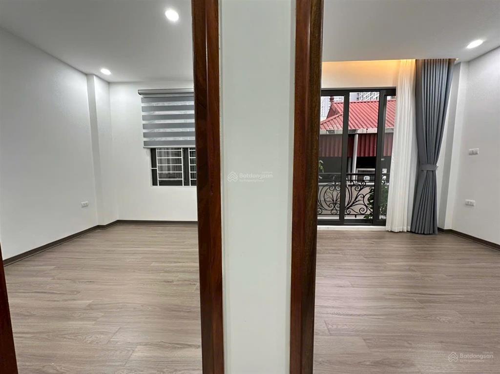Bán nhà chỉnh chủ  ngõ nông  gần phố  hàng xóm time city