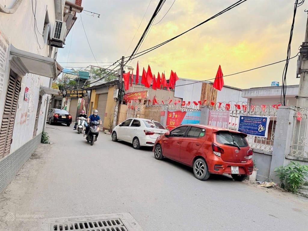 Nhà đông thiên  ngõ nông  gần phố  4 tầng  nhỉnh 7 tỷ