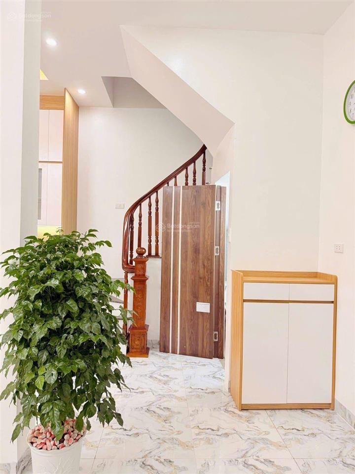 Nhà đông thiên  ngõ nông  gần phố  4 tầng  nhỉnh 7 tỷ