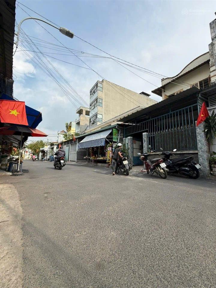 Nhà mặt tiền đường số tăng nhơn phú quận 9 103m2 ngang 4.3m nở hậu