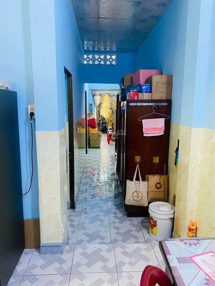 Nhà mặt tiền gần lê văn việt
chợ hiệp phú
ngang 4,6*18,5
92m2 chỉ 6,3 tỷ