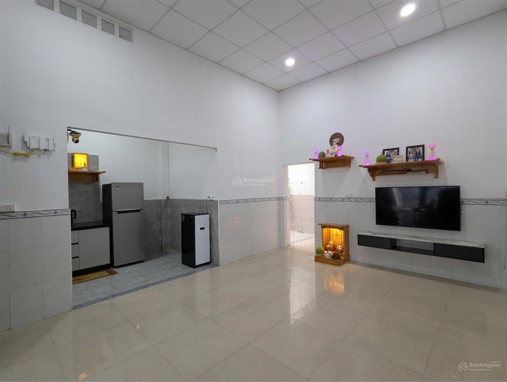 Nhà mặt tiền trục lê văn việt, tăng nhơn phú q9, vừa ở vừa kinh doanh, ngang 6,1m 3pn, chỉ 9,x tỷ