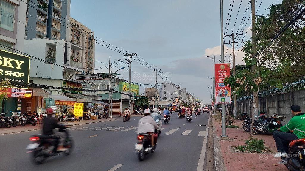 Bán nhà mặt tiền lê văn chí  thủ đức, kế võ văn ngân  210m2 (ngang lớn hiếm 7.1m) vuông a4