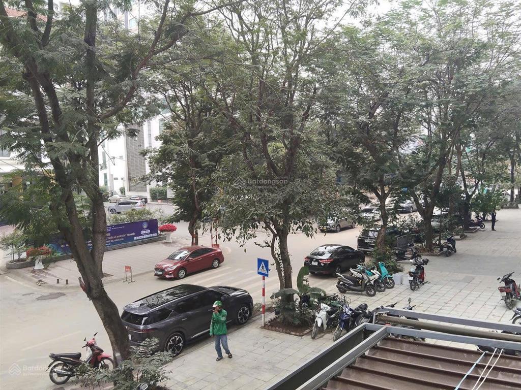 Bán nhà mặt phố vạn phúc  ba đình, 40m2  mt 5.3m, lô góc, vỉa hè 15m kinh doanh đỉnh, giá 22 tỷ