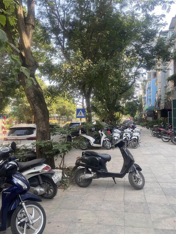 Bán nhà mặt phố vạn phúc  ba đình, 40m2  mt 5.3m, lô góc, vỉa hè 15m kinh doanh đỉnh, giá 22 tỷ