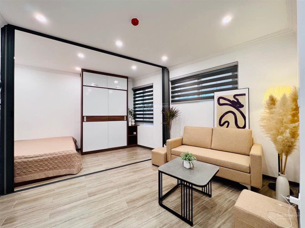Nhà ngõ thuỵ khuê  tây hồ, nhà đẹp ở ngay, gần phố  gần hồ tây, ngõ thông, dt 30m2, mt 4m,