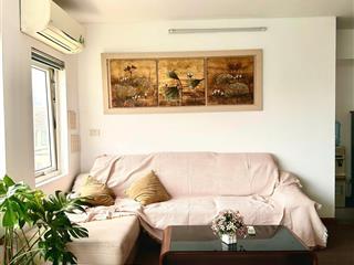 Dòng tiền  450tr/tháng  cách hồ tây 50m, lô góc, ô tô nhỏ đỗ cửa, dt 270m mt 16m giá 92 tỷ