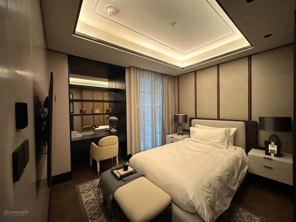 Bán nhà mặt phố hàng bè dt 127m2 xây 6t mt 4.6m giá 85 tỷ
