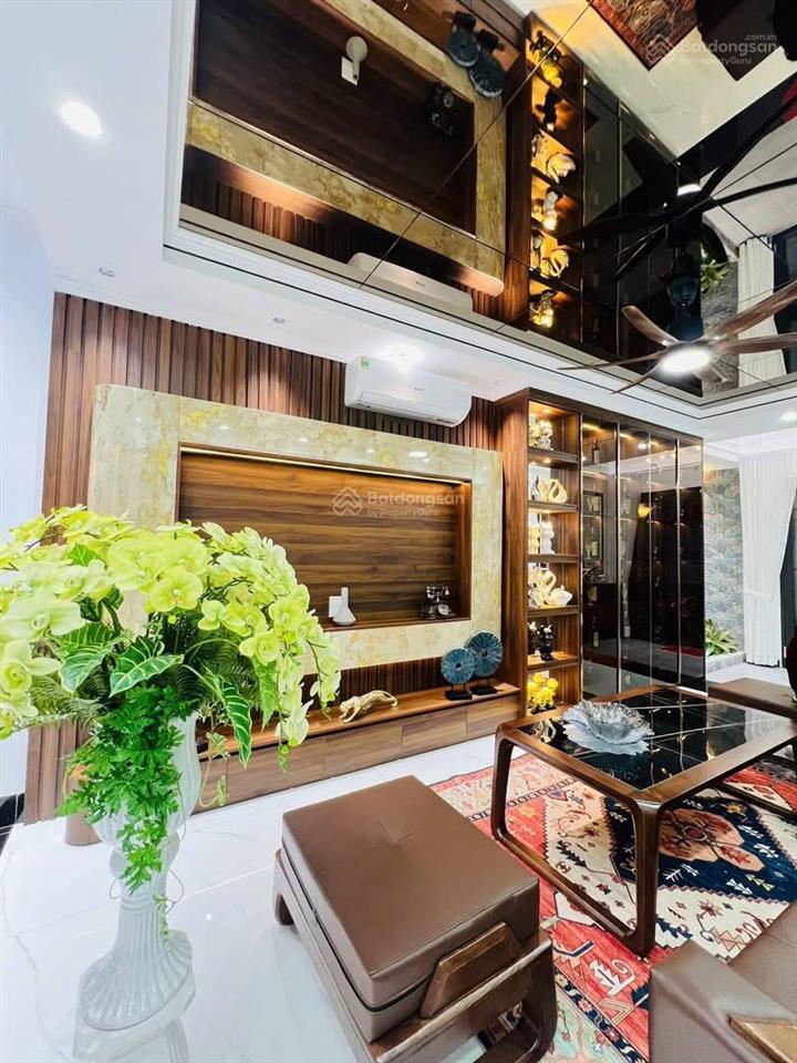 Bán nhà mặt phố hàng bè dt 127m2 xây 6t mt 4.6m giá 85 tỷ