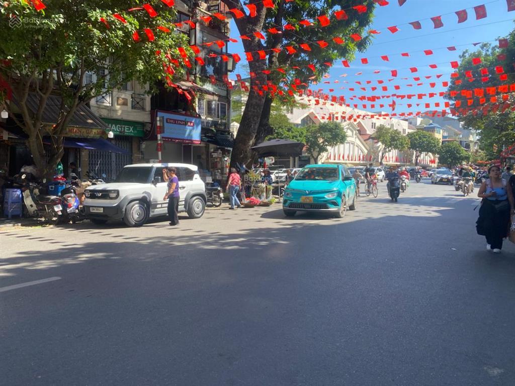 Bán đất vàng ngã tư hàng giấy đồng xuân  hàng khoai  hoàn kiếm, 180m, giá 100 tỷ