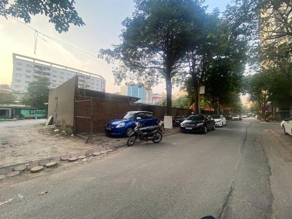 Bán nhanh nhà phố trần thái tông  cầu giấy, đường hai chiều, vỉa hè rộng, 180m2, đường hai chiều