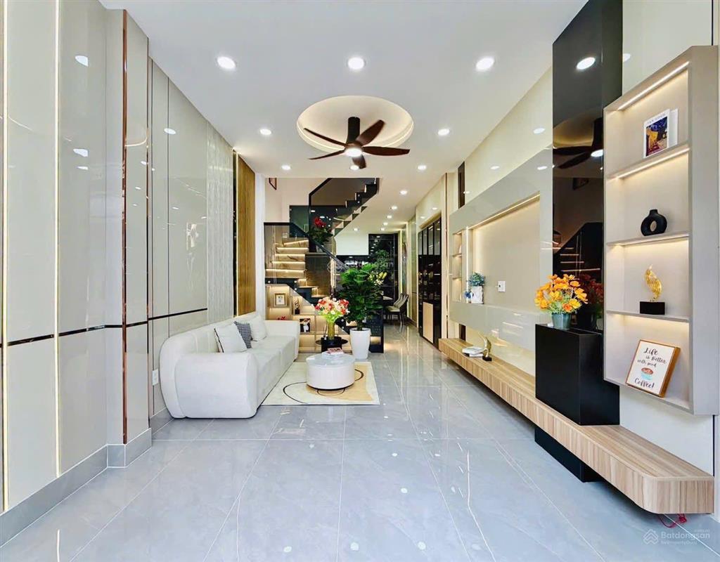 Cơ hội tích luỹ nhà 3 tầng 2.2 tỷ, pháp lý chuẩn, giá tốt