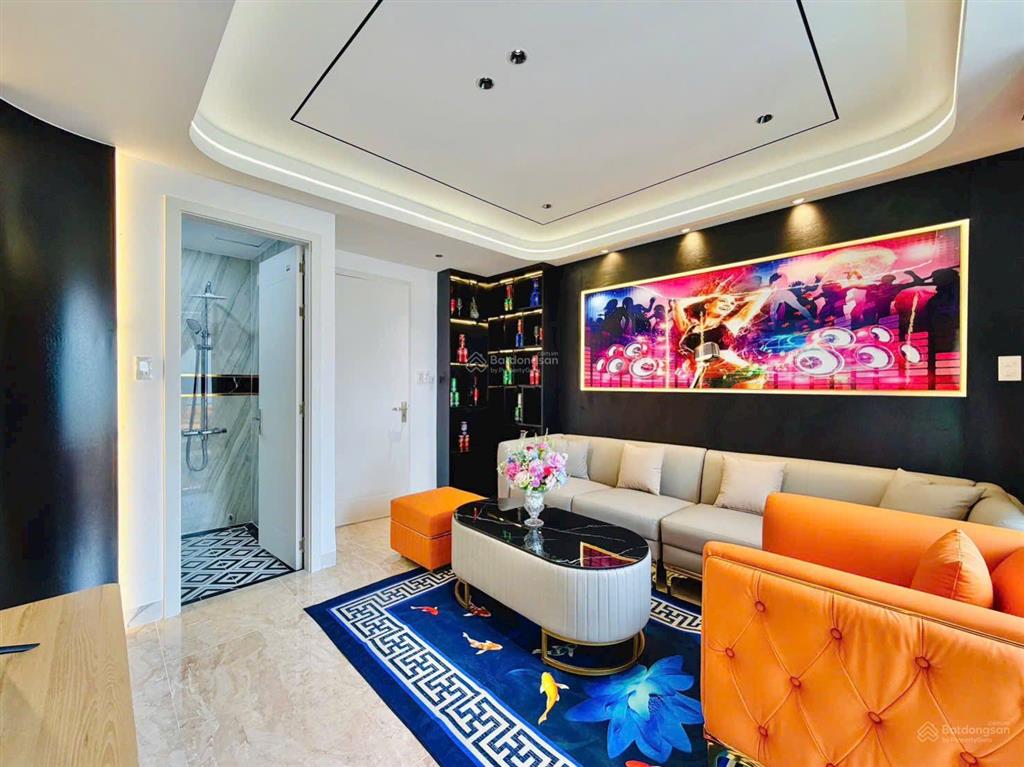 Nhà trung tâm huỳnh văn bánh  chỉ 3 tỷ 590  có thang máy  dòng tiền 22tr/tháng