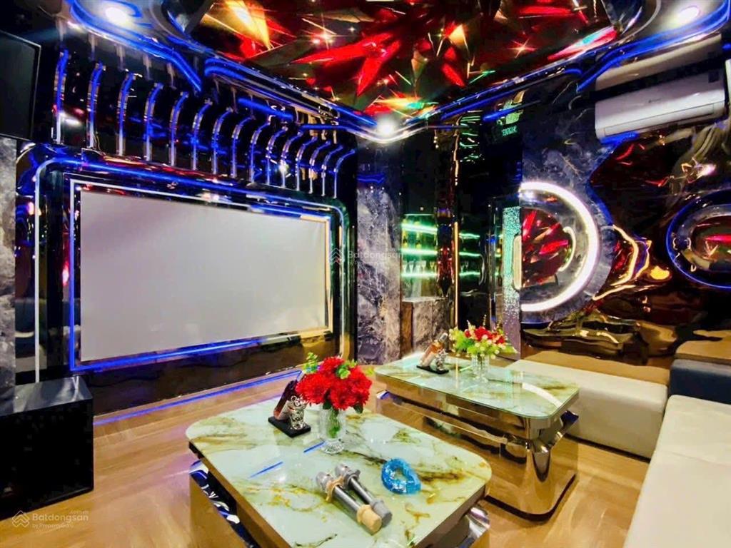 Nhà bình thạnh 80m² chỉ 4,5 tỷ  full nội thất cao cấp, có thang máy, sẵn dòng tiền thuê 28tr/th
