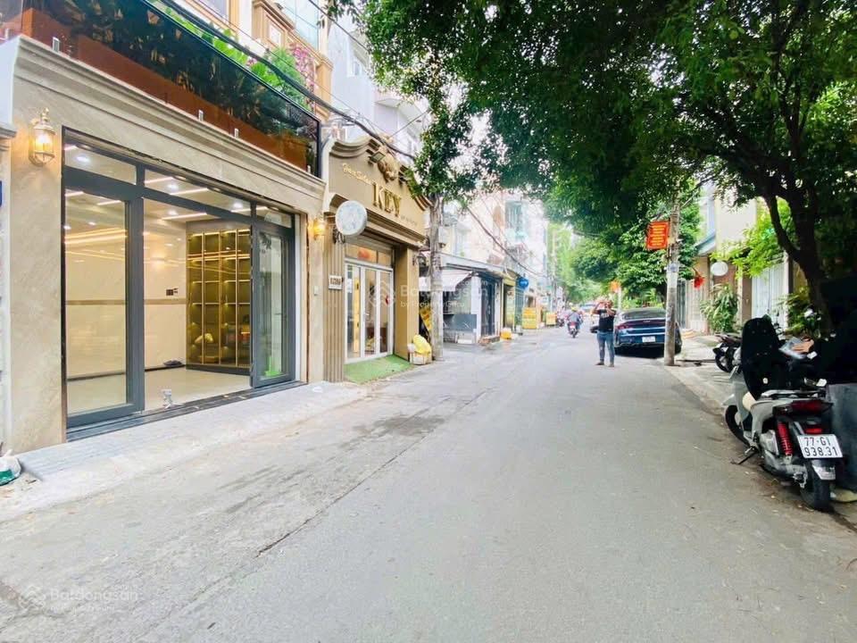 Nhà bình thạnh 80m² chỉ 4,5 tỷ  full nội thất cao cấp, có thang máy, sẵn dòng tiền thuê 28tr/th