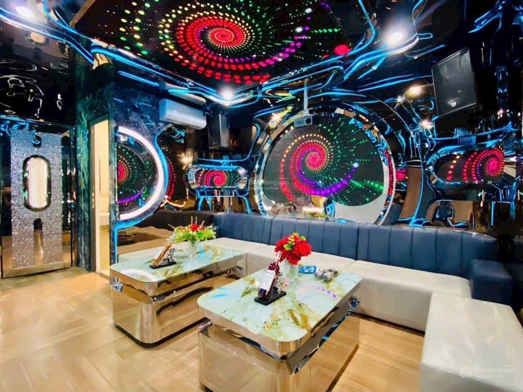 Nhà bình thạnh 80m² chỉ 4,5 tỷ  full nội thất cao cấp, có thang máy, sẵn dòng tiền thuê 28tr/th