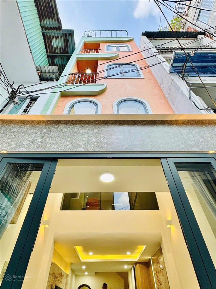 Nhà xinh 5lầu  hẻm 4m hoàng diệu, thủ đức 32m² (4x8m), 4pn, 4wc, ô tô 4 chỗ vô. còn tl. sổ hồng