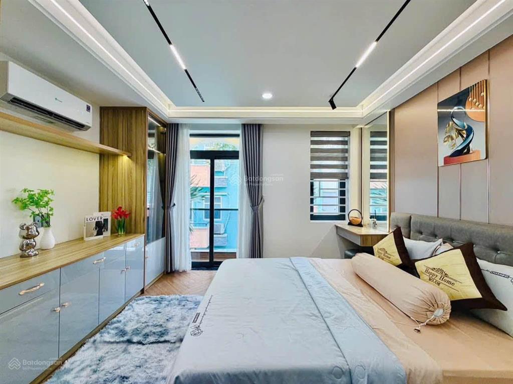 Bán nhà q3  nguyễn thị minh khai  6t650  75m2  đang cho thuê 28tr  shr  full nội thất