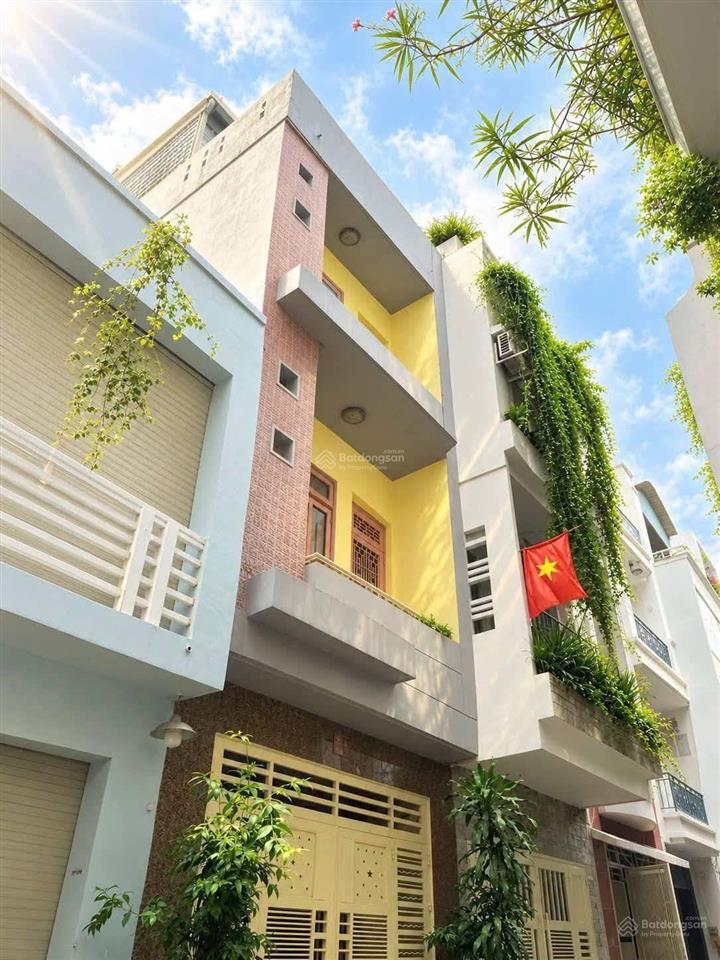 Bán nhà đoàn thị điểm  p. cầu kiệu  3 tầng  giá 3,5 tỷ  shr  công chứng ngay